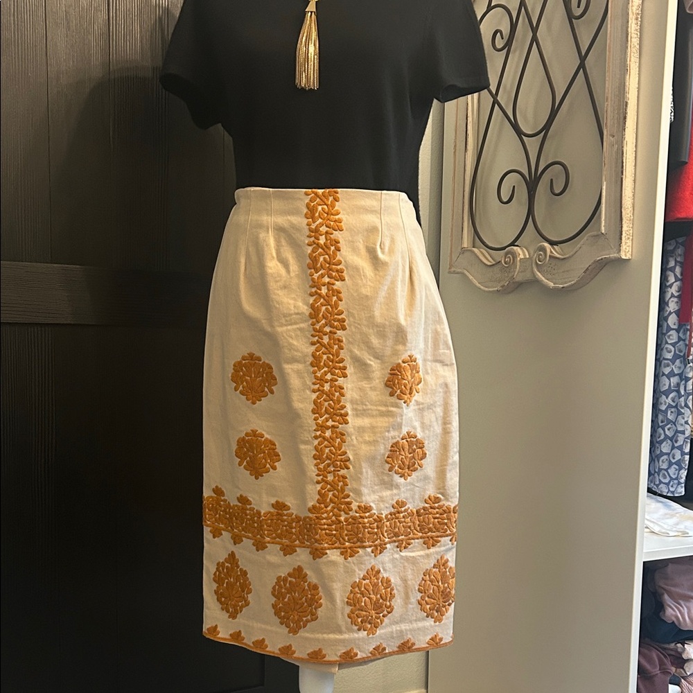 Chic Embroidered Skirt in White and Orange